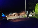 Wypadek w Czarnowie pod Bydgoszczą. Samochód staranował ogrodzenie [zdjęcia]