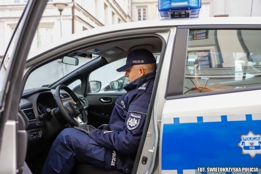 Nowymi elektrycznymi radiowozami w świętokrzyskiej policji...