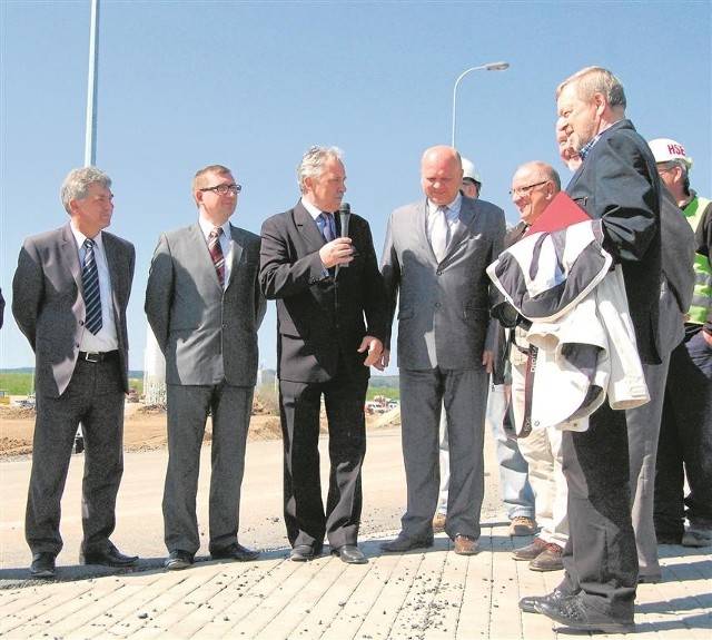 Briefing odbył się na estakadzie mostu przez Wisłę