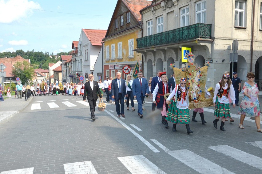 Dożynki Powiatowe w Bochni, rolnicy dziękowali za tegoroczne...