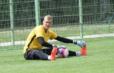 W zimowym okienku transferowym doszło do wielu zmian kadrowych w zespole Fortuna 1 Liga, Radomiaku Radom. Jeszcze może dojść. Wszystko wskazuje na to, że odejdzie bramkarz Mateusz Kryczka (na zdjęciu), który trenuje w jednym z klubów w okolicach Warszawy.Oto zmiany kadrowe, jakie już zaszły.Zobacz zdjęcia>>>