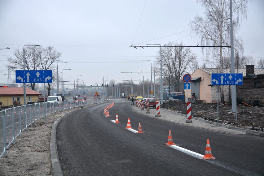 Rondo Krochmalna - Młyńska: Kierowcy jadą już bez utrudnień (ZDJĘCIA)