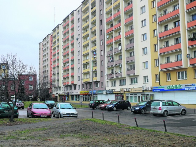 Przed blokiem na Niedziałkowskiego w Radomiu powstanie pierwsza zewnętrzna siłownia zbudowana przez spółdzielnię mieszkaniową.