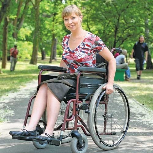 Dorota Segda w serialu &#8222;Barwy szczęścia&#8221; gra na wózku inwalidzkim