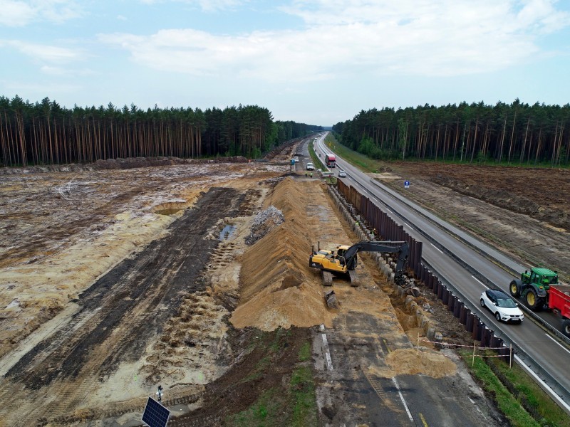 Rząd zapowiedział realizację Programu Budowy Dróg Krajowych...