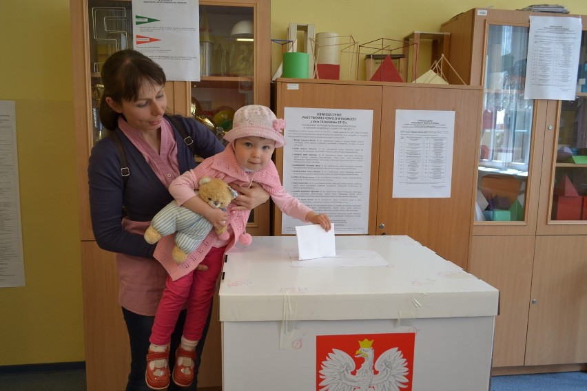 Wybory prezydenckie 2015 w Rybniku. Punktualnie o godz. 7...