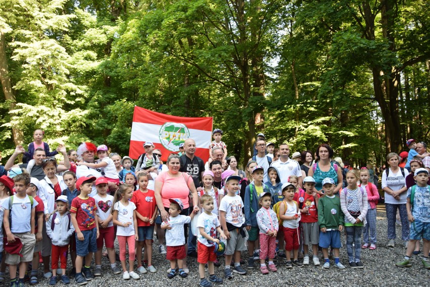 Rajd Maluchów 2018 w Prudniku. Ponad 1000 dzieci na trasie