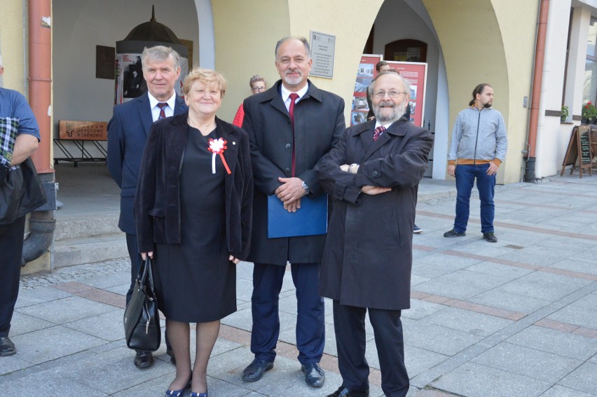 Na tarnowskim rynku odsłonięto pomnik Tadeusza Tertila [ZDJĘCIA]