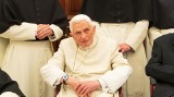 W jakim stanie jest emerytowany papież Benedykt XVI? W jego intencji w Rzymie odbędzie się msza