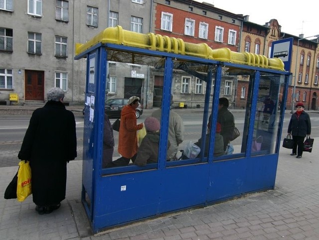 Wiata przy ul. Kołłątaja po interwencji drogowców.