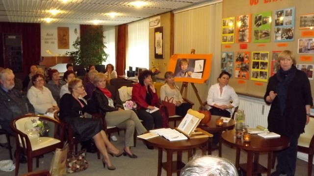 Ewa Lipska w starachowickiej bibliotece spotkała się z czytelnikami.