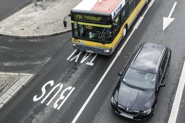 Opór kierowców przed buspasami jest olbrzymi, ale urzędnicy nie zrezygnowali ze swojej wizji zmian