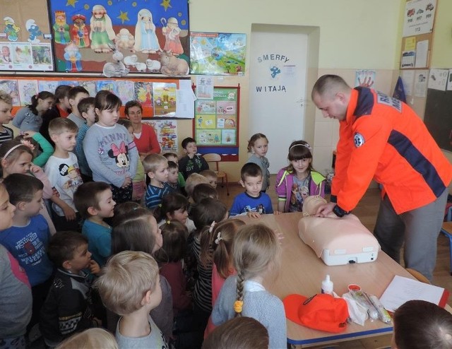  W szkole w Olesznie gościł ratownik medyczny.