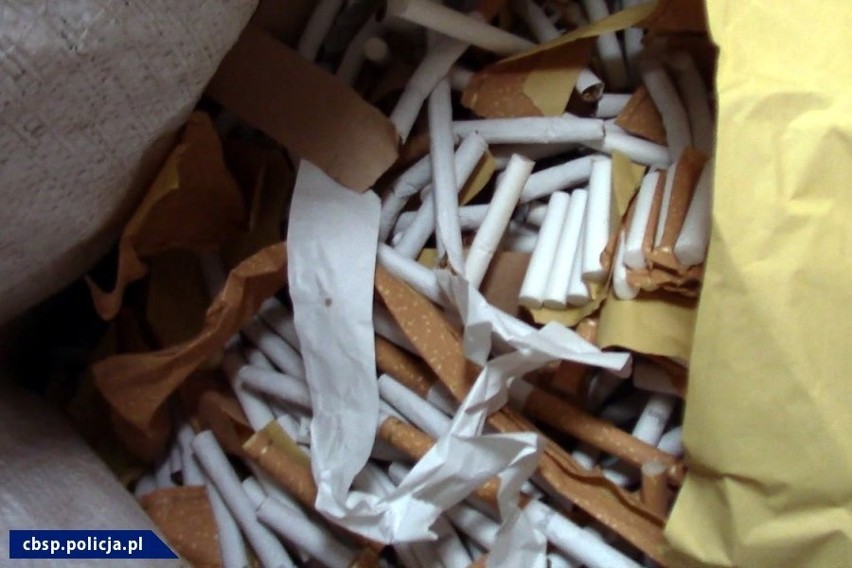CBŚP rozbiło grupę wprowadzającą do obrotu nielegalne papierosy, tytoń i alkohol