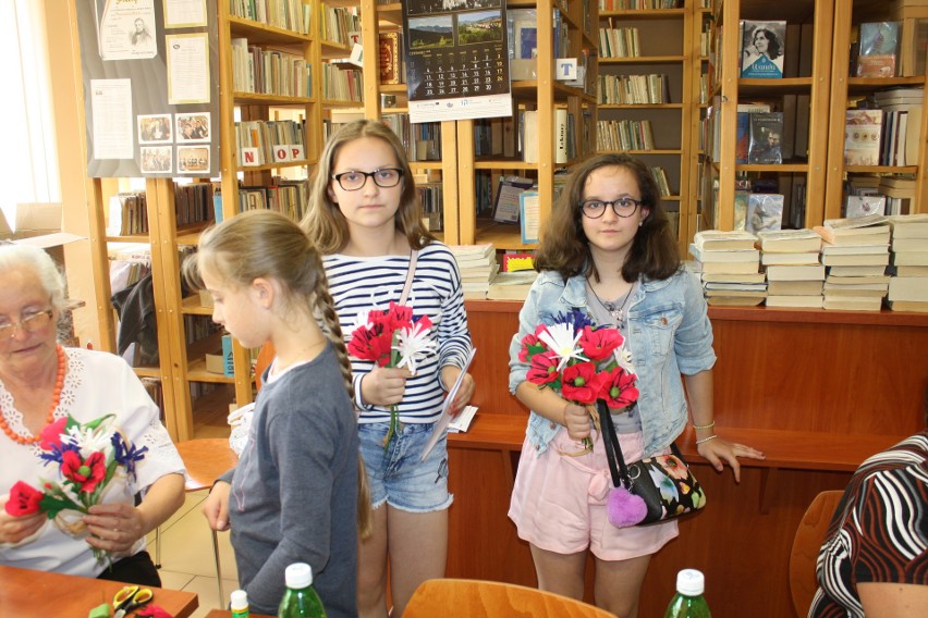 Sposób na wakacyjną nudę w Gminnych Bibliotekach Publicznych w Starej Wsi [ZDJĘCIA]