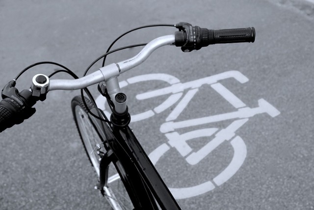 Wypadek rowerzystów na ścieżce rowerowej w Hajnówce