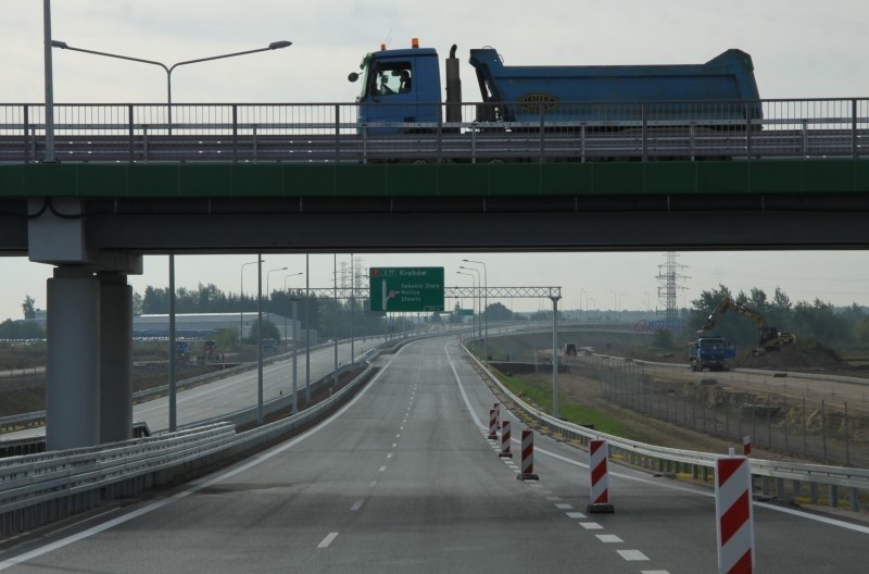 Nowy odcinek drogi usprawni ruch w kierunku południowym...