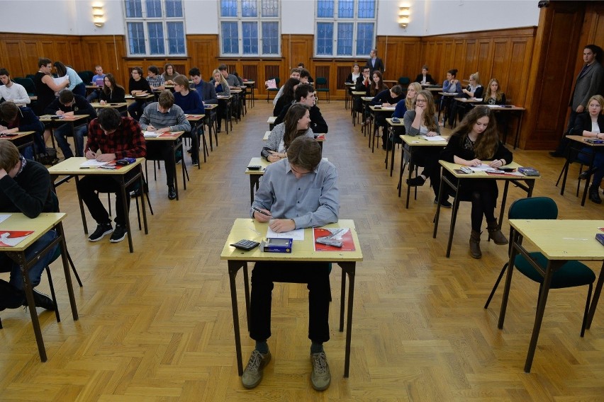 Od 2015 roku egzamin maturalny będzie przeprowadzany na...