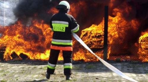 Pożar na terenie byłej cukrowni na Gumieńcach w Szczecinie