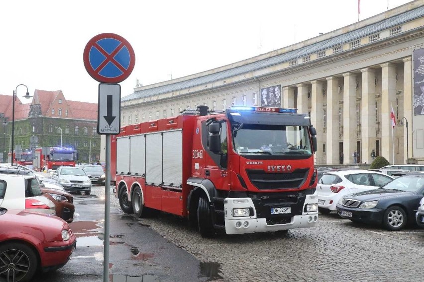 Wrocław: Alarm bombowy w urzędzie wojewódzkim