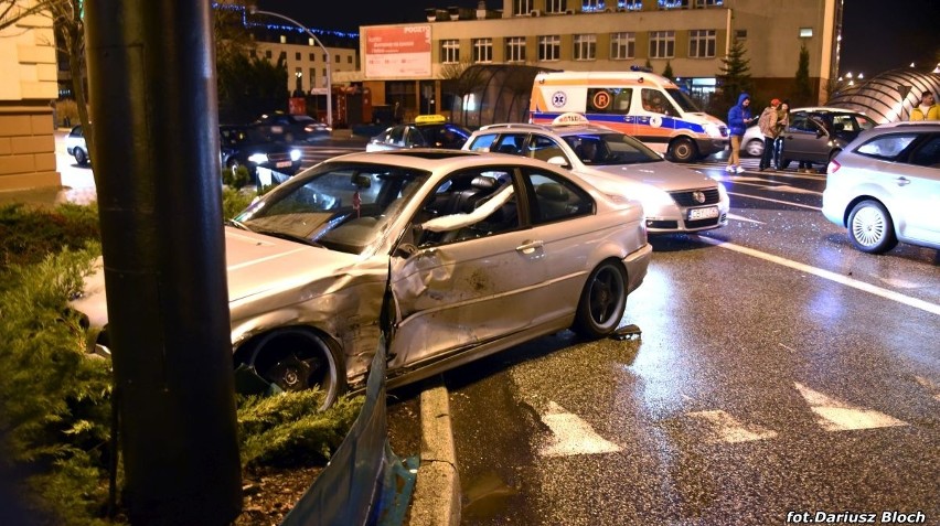 Znowu wypadek na rondzie Jagiellonów w Bydgoszczy