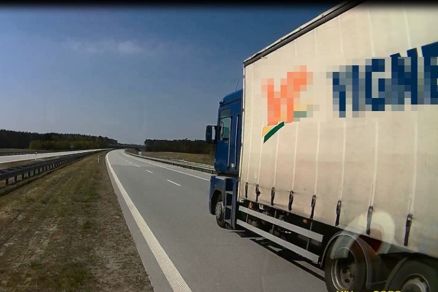 Tego kierowcę ciężarówki zatrzymał patrol Inspekcji Transportu Drogowego 23 kwietnia na trasie S8. Ciężarówka jechała zygzakiem w kierunku Wrocławia. Więcej informacji i zdjęć z zatrzymania pijanego kierowcy >>>"Dojrzalsi". Nowy program skierowany do seniorów (odc. 1)