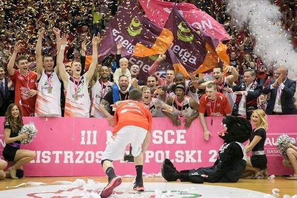 Energa Czarni jest w trakcie budowania kadry na nowy sezon. Ma już wstępny plan przygotowań. Nowością będzie występ na turnieju na Litwie pod koniec września.