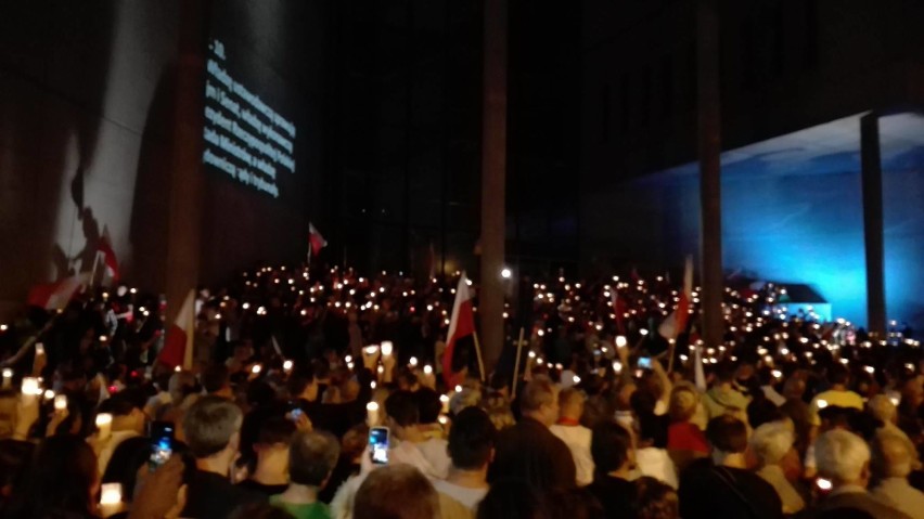 Protest przed Sądem Okręgowym w Katowicach 3xVETO W niedzielę tysiąc osób ZDJĘCIA + WIDEO