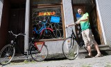 W Toruniu działa już pierwsza wypożyczalnia rowerów