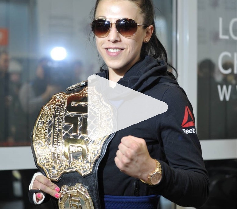 Joanna Jędrzejczyk straciła pas UFC podczas gali UFC 217....