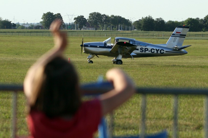 Air Festival Świdnik. Taniec Biało - Czerwonych Iskier na niebie [ZDJĘCIA, WIDEO]