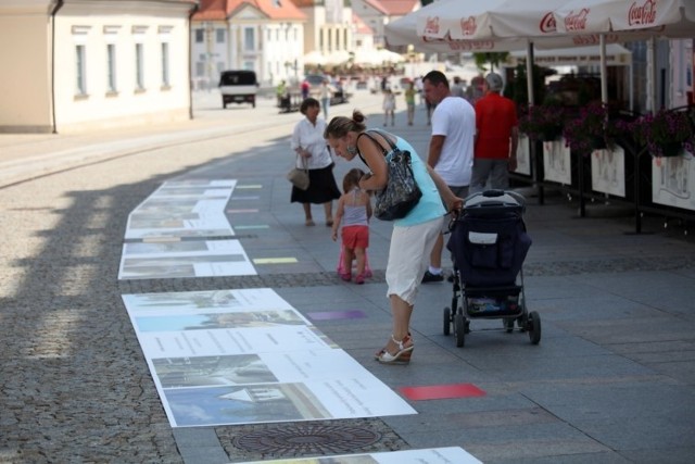 Nietypowa wystawa na Rynku Kościuszki