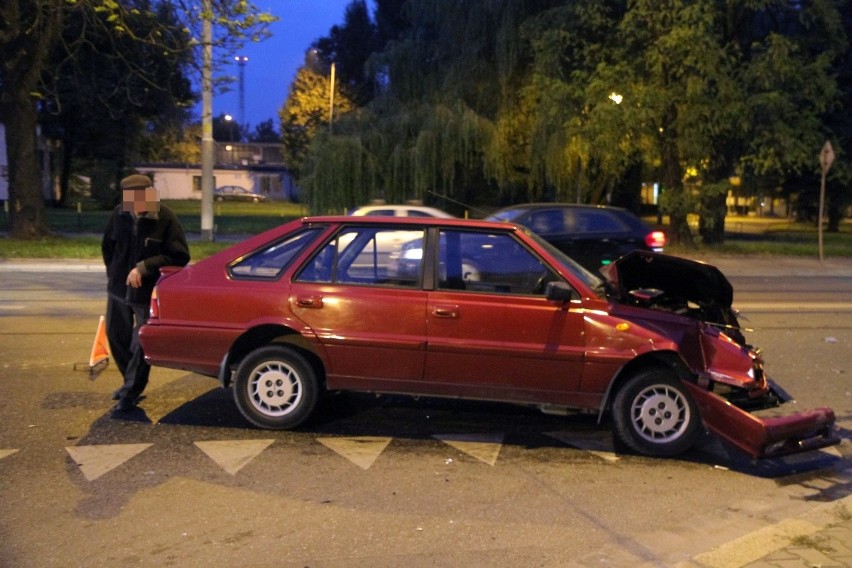 Wrocław, wypadek na skrzyżowaniu Grabiszyńskiej i Alei Pracy...