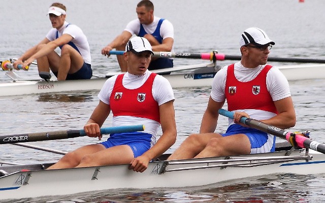 Mateusz Wilangowski (z lewej) i  Konrad Wojewodzic, wioślarze KW Wisła Grudziądz,