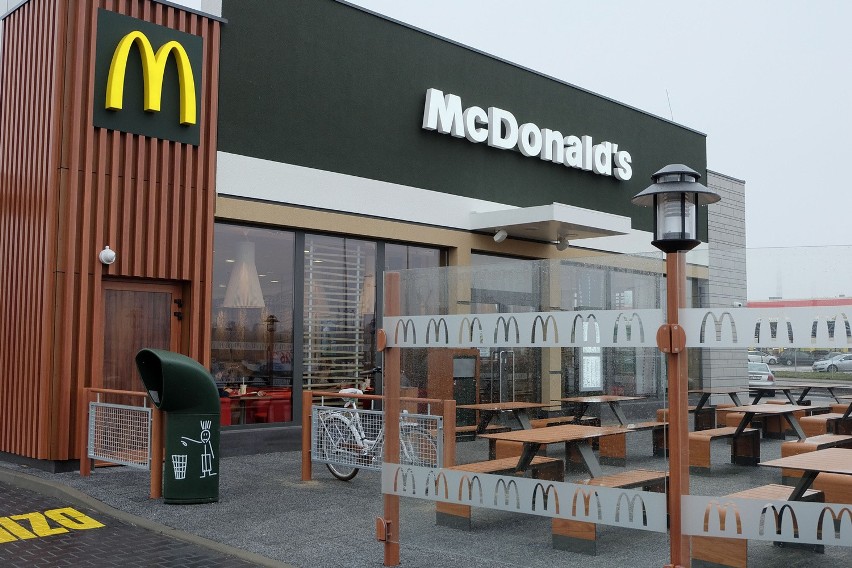 Zarówno sama restauracja McDonald's, jak i McDrive czynne są...