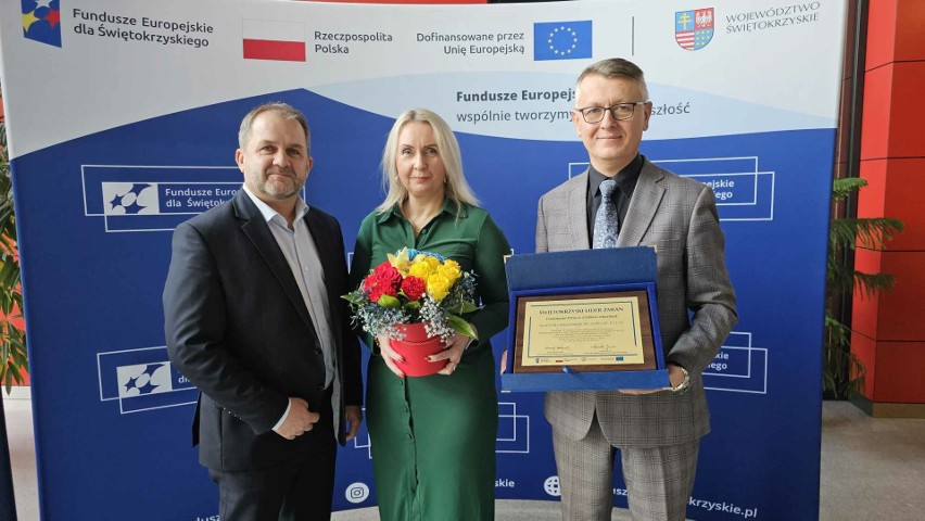 Nagroda dla gminy Mirzec i Akademii Przedsiębiorczości w Starachowicach za komputerową edukację