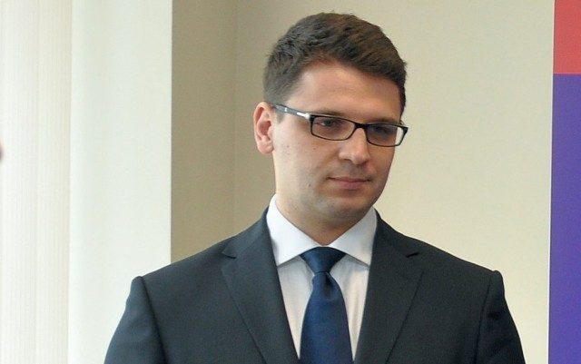 Mariusz Kamiński (kiedyś PiS) zdobył 26 głosów. Wszystkie na nie.