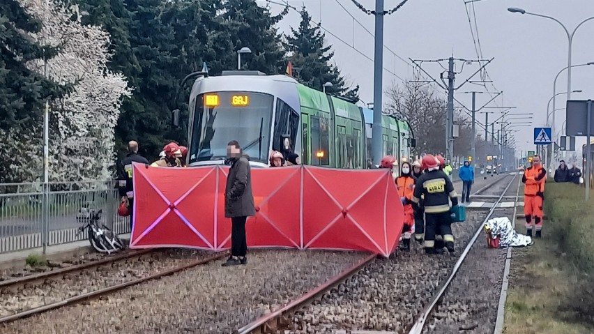 Tragiczny wypadek przy ul. Świeradowskiej we Wrocławiu....