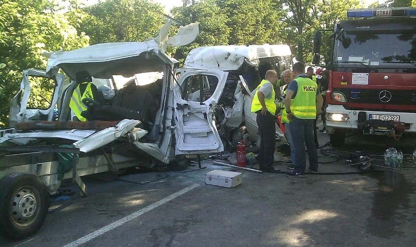 Wypadek dwóch busów w miejscowości Stawek. Zginęły 4 osoby,...