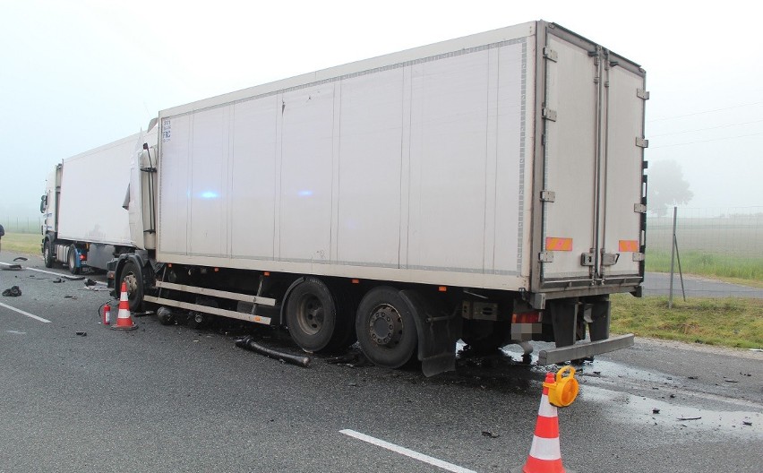 Wypadek na autostradzie A1. Zderzyły się dwie ciężarówki...