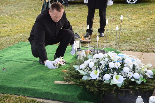 Pogrzeb szczątków dzieci nienarodzonych na Cmentarzu Komunalnym w Sieradzu