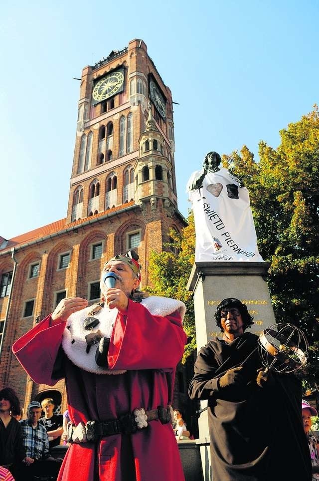 Kopernik przebrany podczas Święta Piernika Fot.: Jacek Smarz