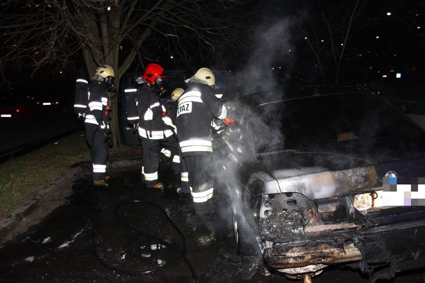 Pożar BMW na alei Witosa w Opolu.