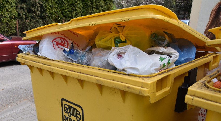 W gminie Tarnów nie wszyscy płacili za śmieci. Samorząd sprawdza ich deklaracje  