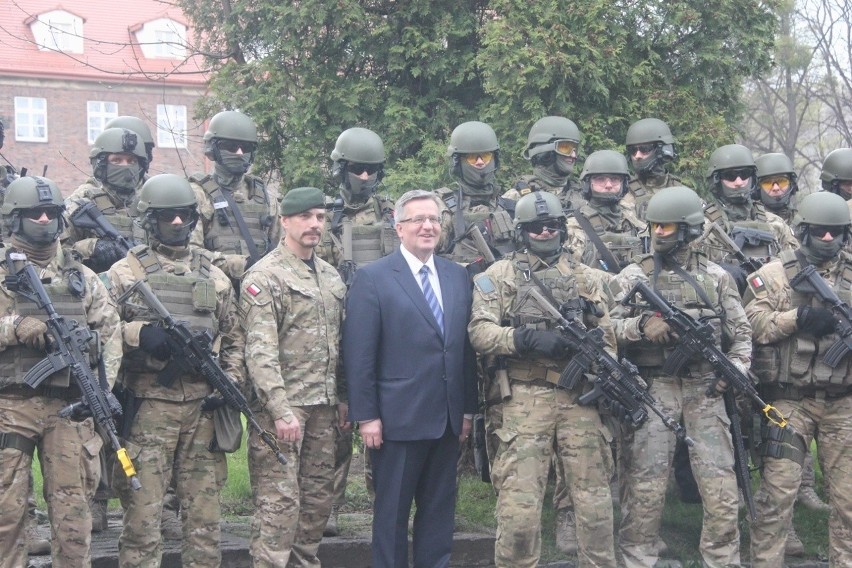 Prezydent Komorowski w Gliwicach odwiedził Jednostkę Wojskową AGAT [ZDJĘCIA + WIDEO]