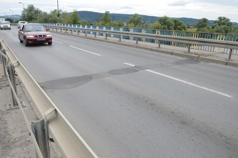 Nowy Sącz. Miasto chce przebudować most heleński. Inwestycja ruszy? [ZDJĘCIA]