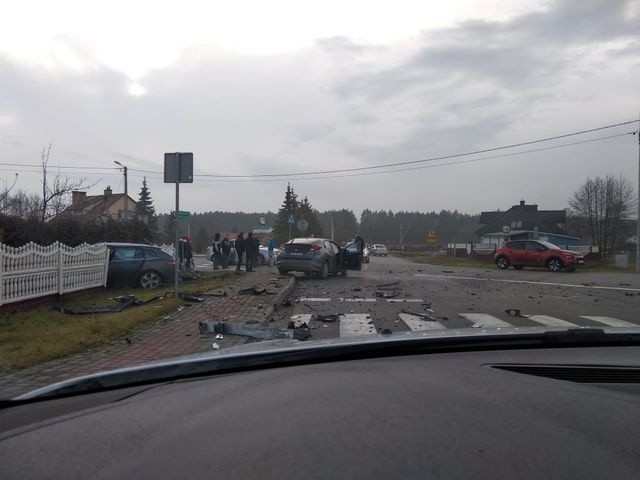 Groźny wypadek na drodze w Górnie [ZDJĘCIA INTERNAUTY]