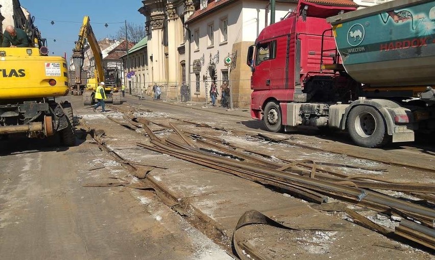 Ruszyła przebudowa ulicy Krakowskiej. Zobacz, jak postępują prace [ZDJĘCIA]