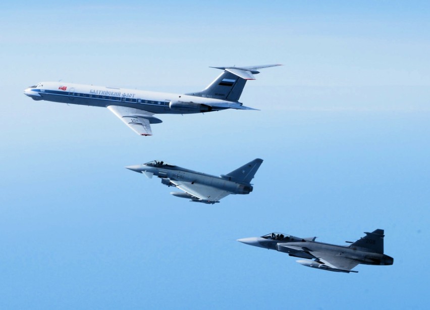 Szwedzkie Gripeny po raz pierwszy w służbie NATO. Wspólna akcja myśliwców z Belgii i Niemiec oraz Szwecji nad Bałtykiem