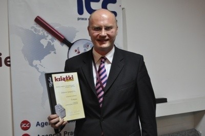 Prezes Mirosław Szewczyk z dyplomem.